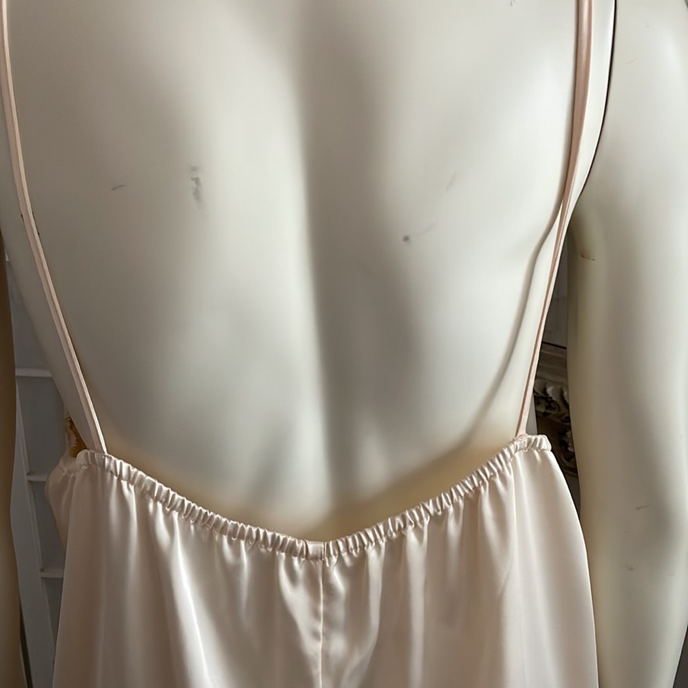 Natori Light pinky/Peach Nightgown Sz M - Picture 4 of 6